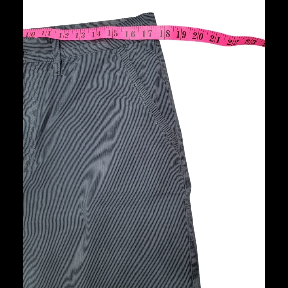 (M) Guess Shorts Grey Striped (Men) - Picture 5 of 8
